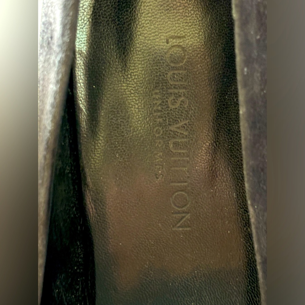 Louis Vuitton Monogram Suede low heel pumps - Picture 5 of 5